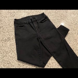 American Eagle Women’s Black Jegging Jean